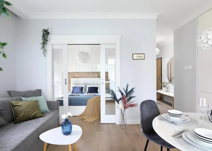 Classy 2-Room Apartment With Private Garden And Air Conditioning- Old Town